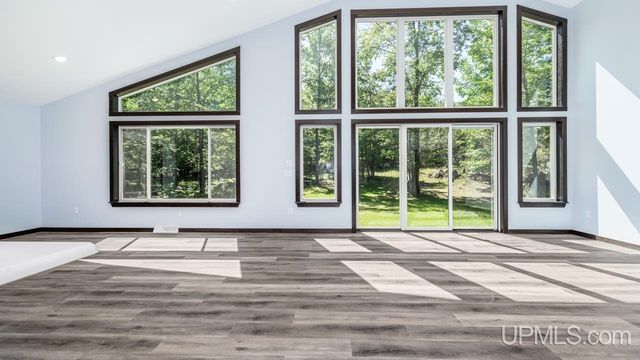 W8031 Millie Hill Estates Drive, Iron Mountain, MI 49801