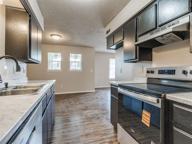 1416 N McKinley Avenue, Shawnee, OK 74801