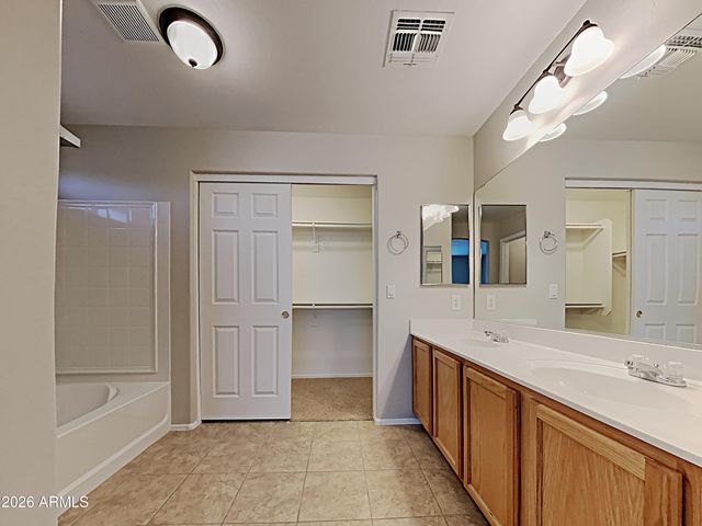 31330 N SHALE Drive, San Tan Valley, AZ 85143