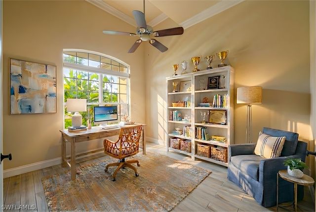 2341 Cheshire LN, Naples, FL 34109