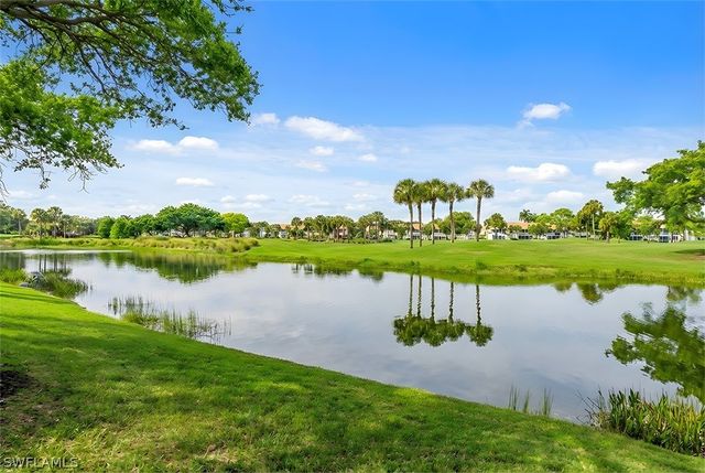 2341 Cheshire LN, Naples, FL 34109