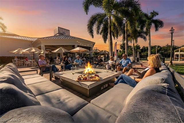 2341 Cheshire LN, Naples, FL 34109