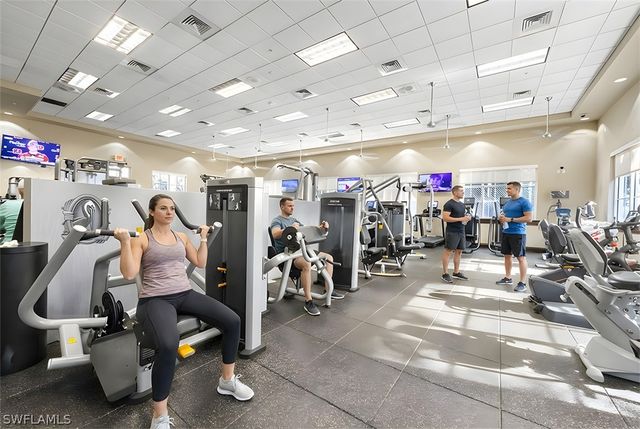 2341 Cheshire LN, Naples, FL 34109