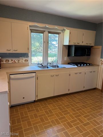 7447 Sylvan Drive, Kent, OH 44240