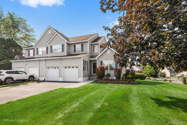 7 Woodfield Drive, Washingtonville, NY 10992