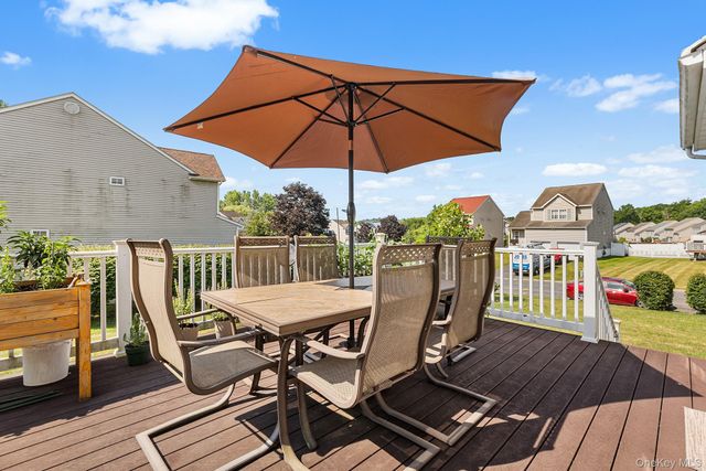 7 Woodfield Drive, Washingtonville, NY 10992