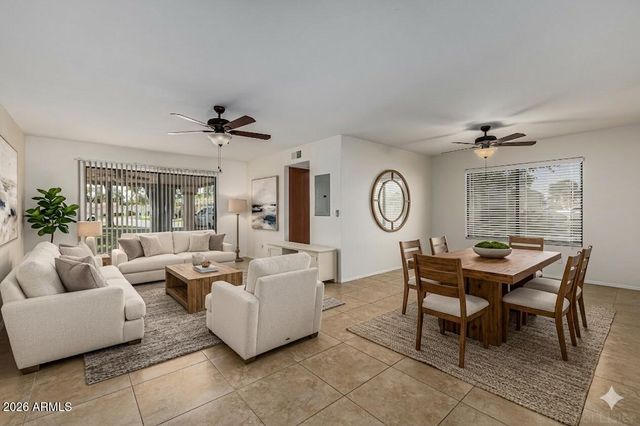 9707 W Kerry Lane, Peoria, AZ 85382