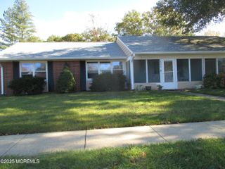 530A Portsmouth Drive, Lakewood, NJ 08701