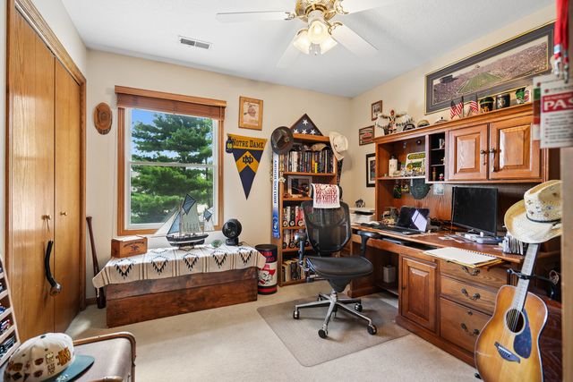 401 S 8th Avenue, Eldridge, IA 52748