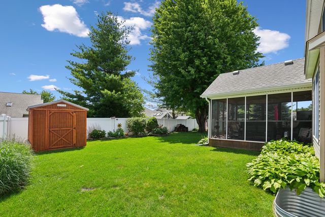 401 S 8th Avenue, Eldridge, IA 52748