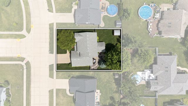 401 S 8th Avenue, Eldridge, IA 52748