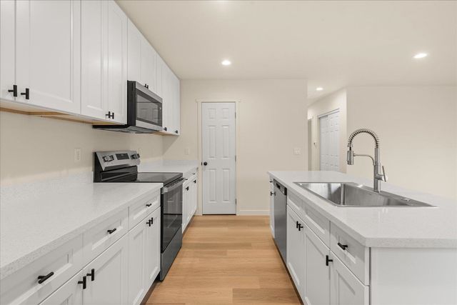 327 N Bannen Rd, Spokane Valley, WA 99216