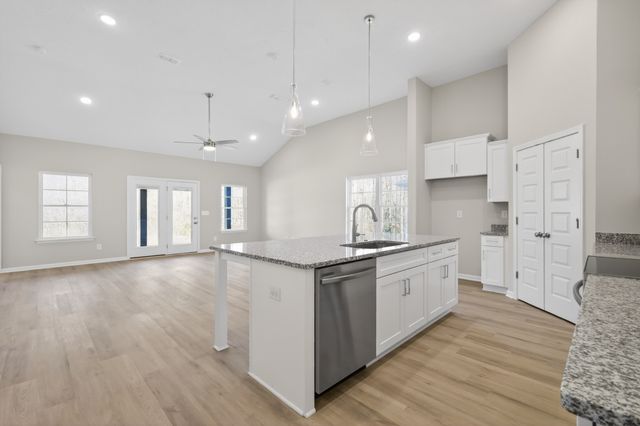 346 N Fork Branch Rd, Tullahoma, TN 37388