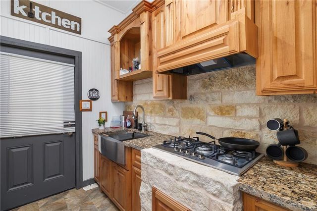 19921 E Los Venados Drive, Edinburg, TX 78542