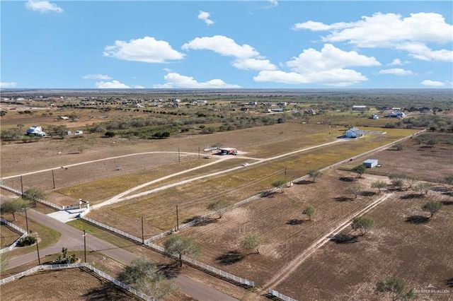 19921 E Los Venados Drive, Edinburg, TX 78542