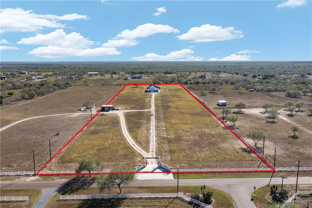 19921 E Los Venados Drive, Edinburg, TX 78542