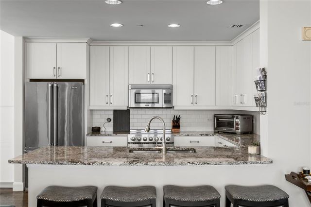 450 KNIGHTS RUN AVENUE 1208, Tampa, FL 33602