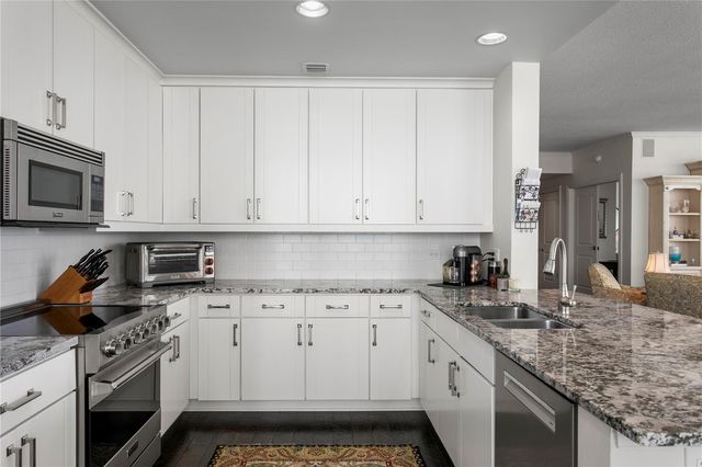 450 KNIGHTS RUN AVENUE 1208, Tampa, FL 33602