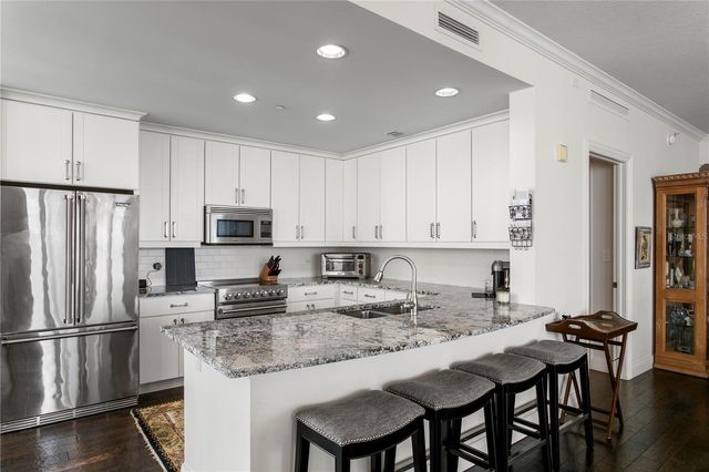 450 KNIGHTS RUN AVENUE 1208, Tampa, FL 33602