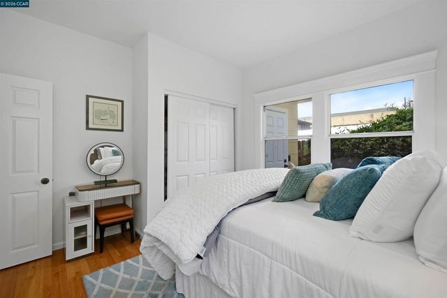 2011 2011 Rosedale Ave, Oakland, CA 94601