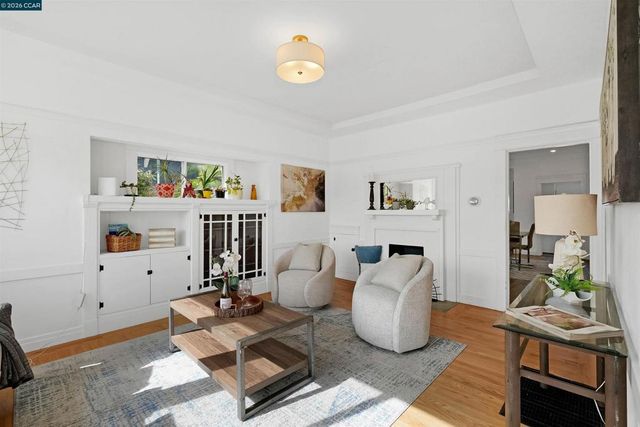 2011 2011 Rosedale Ave, Oakland, CA 94601