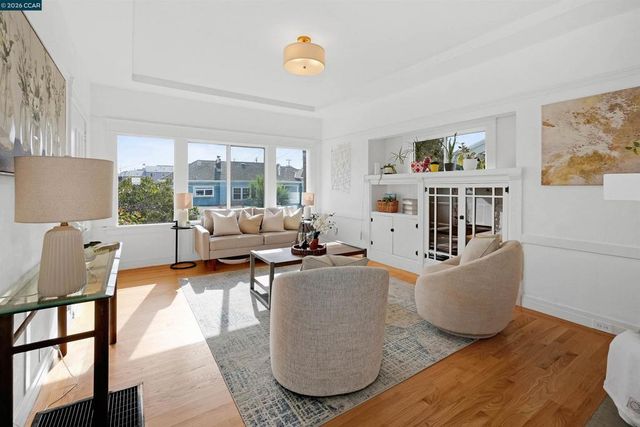 2011 2011 Rosedale Ave, Oakland, CA 94601