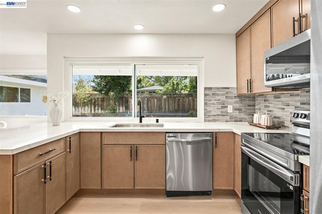 1149 Geneva St, Livermore, CA 94550