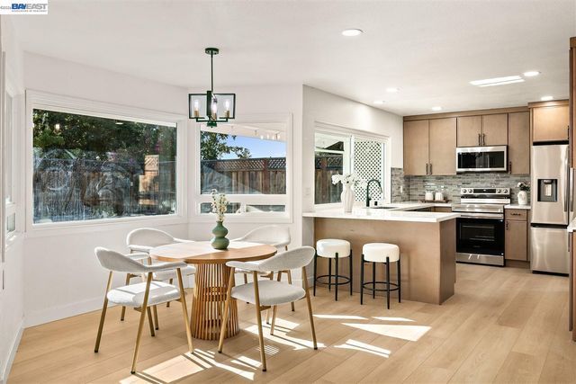 1149 Geneva St, Livermore, CA 94550