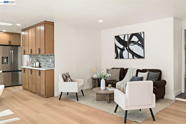 1149 Geneva St, Livermore, CA 94550