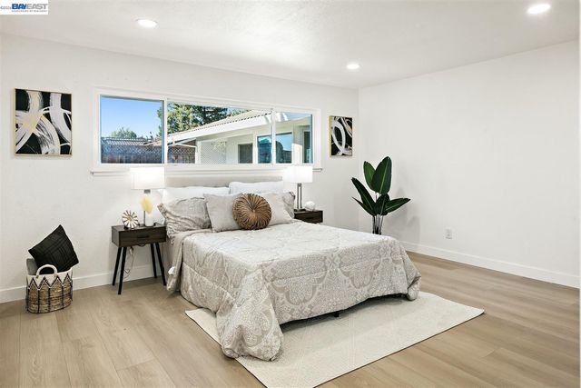 1149 Geneva St, Livermore, CA 94550