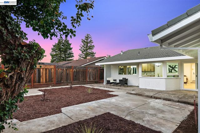 1149 Geneva St, Livermore, CA 94550
