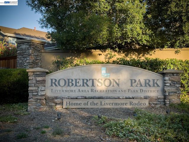 1149 Geneva St, Livermore, CA 94550