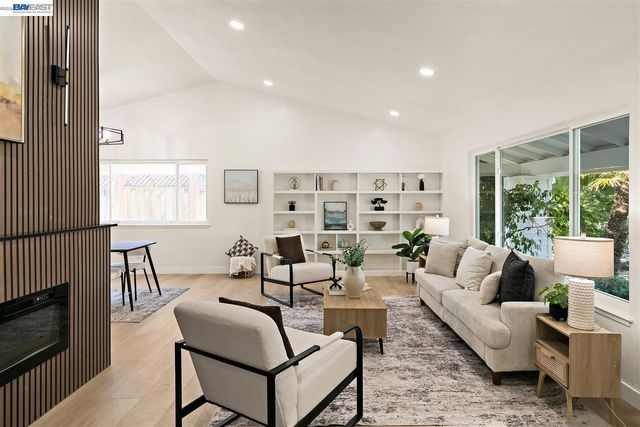 1149 Geneva St, Livermore, CA 94550