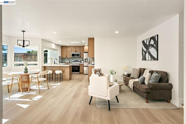 1149 Geneva St, Livermore, CA 94550