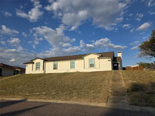 7204 Vista Cliff Drive, Fort Worth, TX 76179