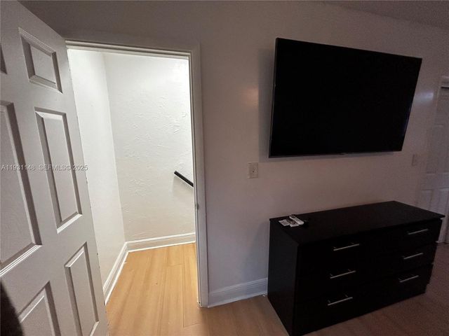 2809 SW 8th St B, Fort Lauderdale, FL 33312