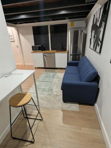 2809 SW 8th St B, Fort Lauderdale, FL 33312