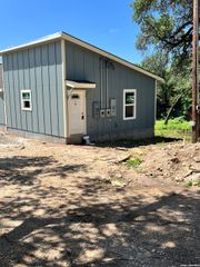 494 VALLEY VIEW ST # 1, Canyon Lake, TX 78133