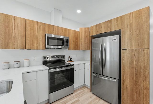 73 Portland 101, Haverhill, MA 01830