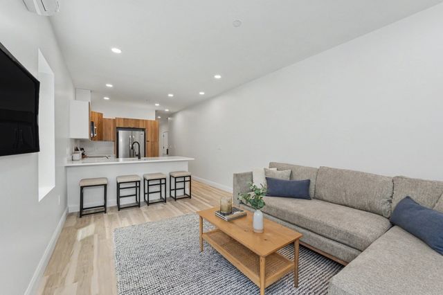 73 Portland 101, Haverhill, MA 01830