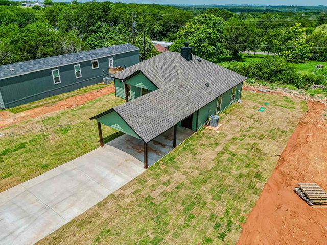 3406 Woodlake Drive, Granbury, TX 76048