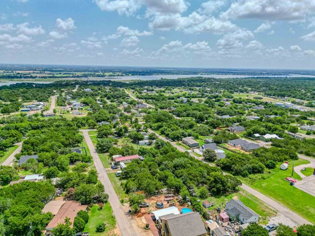 3406 Woodlake Drive, Granbury, TX 76048