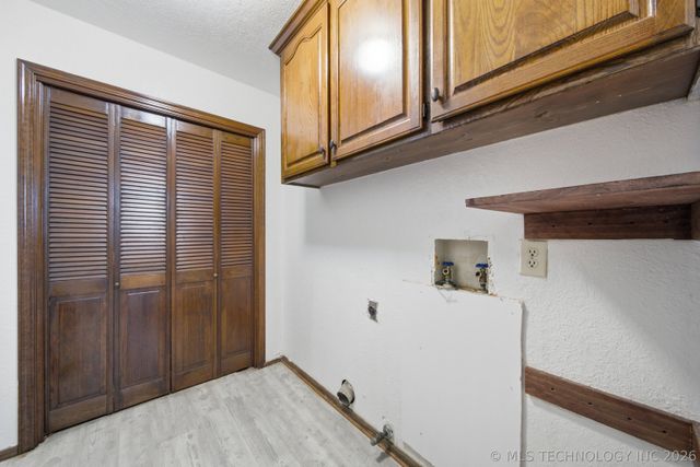 6270 S 31st West Avenue, Tulsa, OK 74132