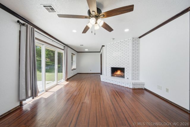 6270 S 31st West Avenue, Tulsa, OK 74132