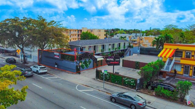 2340 SW 8th St, Miami, FL 33135