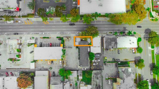 2340 SW 8th St, Miami, FL 33135