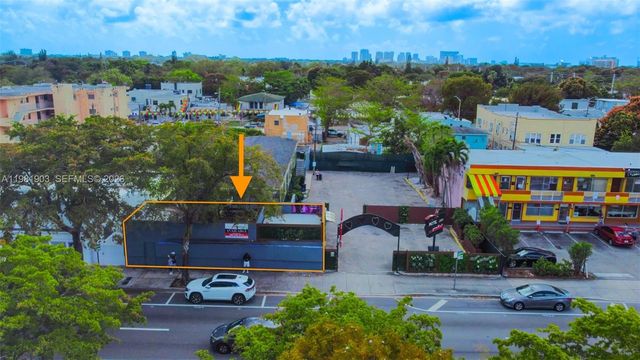 2340 SW 8th St, Miami, FL 33135