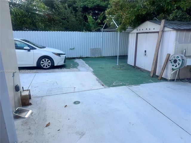 1261 NE 209th Ter 1, Miami, FL 33179