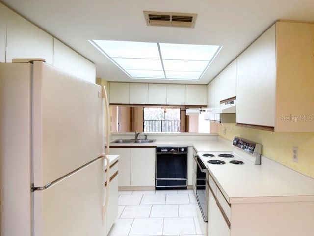 1938 GOLFVIEW DRIVE 1938, Tarpon Springs, FL 34689