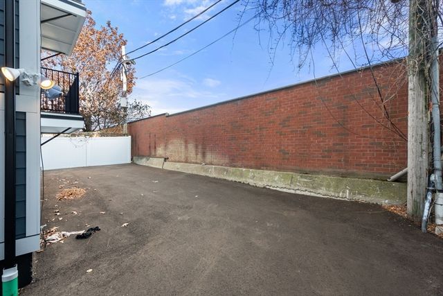 9 Sydney 202, Boston, MA 02125